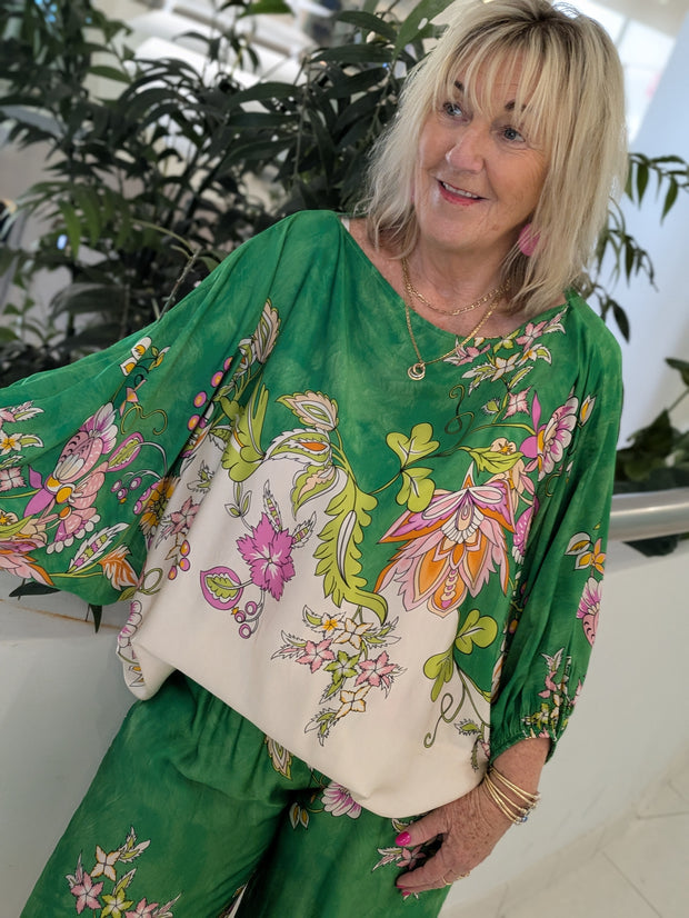 La Lisa Silk Top and Pant Set